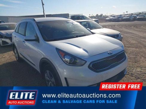 Used 2019 Kia Niro LX image 2