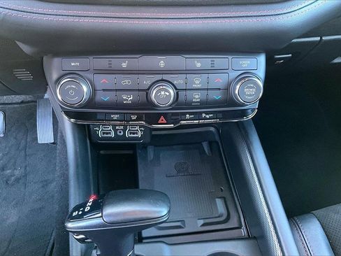 Used 2021 Dodge Durango R/T w/ Blacktop Package image 11