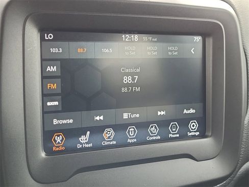 Used 2020 Jeep Renegade Latitude w/ Cold Weather Group image 25