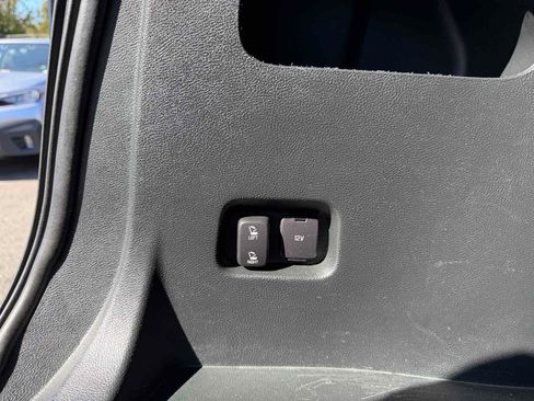 Used 2019 Ford Edge SEL image 33