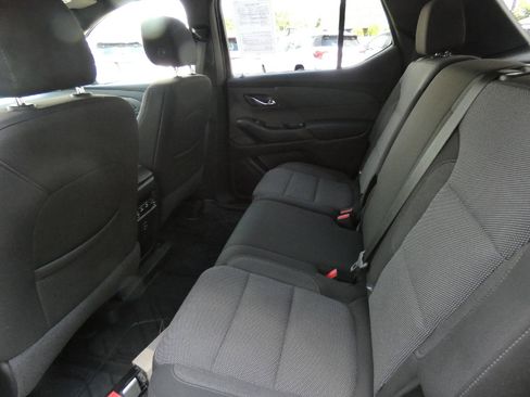 Certified 2023 Chevrolet Traverse LT w/ LPO, Floor Liner Package AWD/4WD image 13