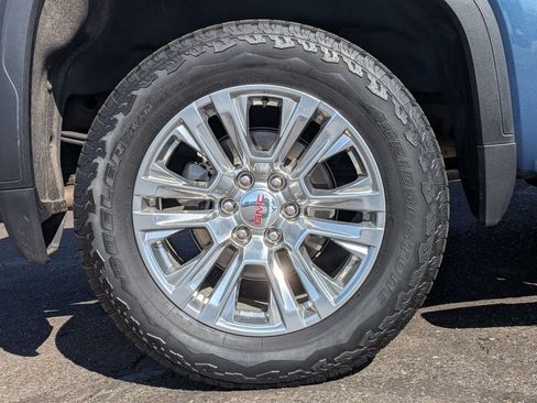 Used 2024 GMC Sierra 1500 Denali w/ Technology Package AWD/4WD image 10