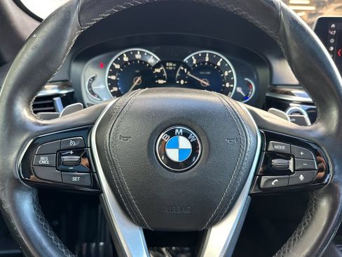 Used 2018 BMW 530i RWD image 25