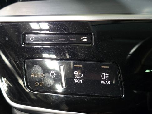 Used 2019 Audi A8 L 3.0T w/ Executive Package image 42