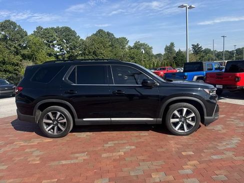 Used 2025 Honda Pilot Touring image 16