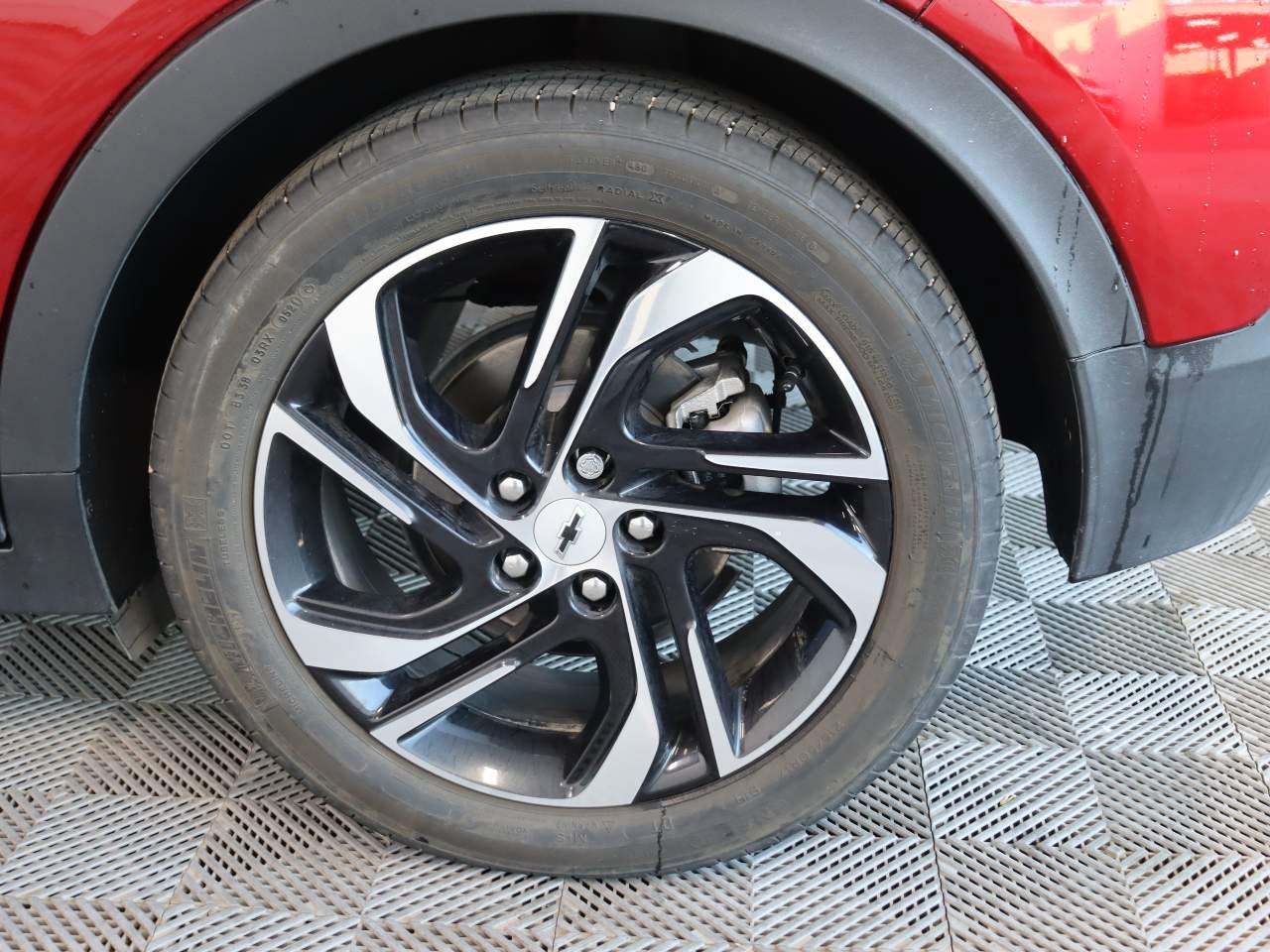 Used 2022 Chevrolet Bolt LT FWD image 16