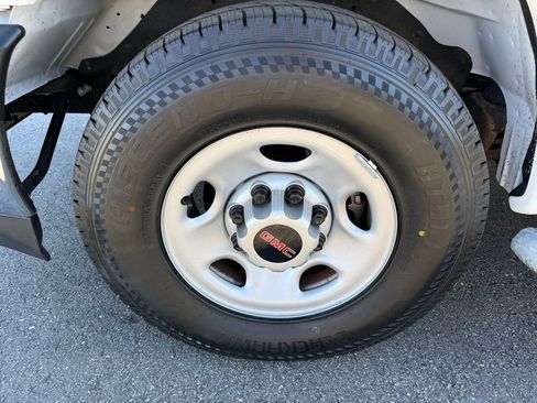 Used 2023 GMC Savana 2500 w/ Driver Convenience Package RWD image 26