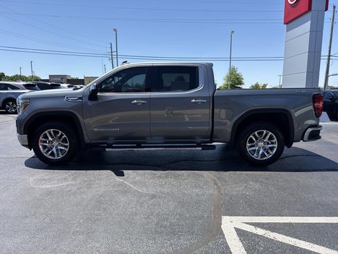 Used 2021 GMC Sierra 1500 SLT AWD/4WD image 11