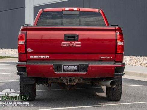 Used 2019 GMC Sierra 2500 Denali w/ Duramax Plus Package AWD/4WD image 8