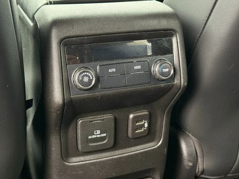 Used 2019 GMC Acadia SLT image 27