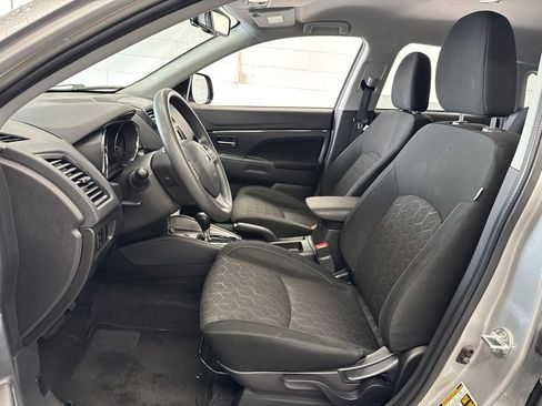 Used 2025 Mitsubishi Outlander Sport ES AWD/4WD image 13