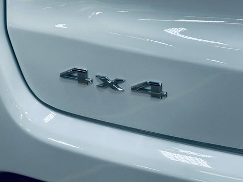 Used 2024 Jeep Compass Latitude image 26