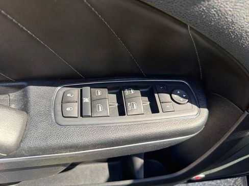 Used 2017 Dodge Charger SXT w/ AWD Plus Group image 12