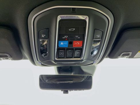 Used 2022 Jeep Grand Cherokee Limited 4xe w/ Luxury Tech Group II AWD/4WD image 25