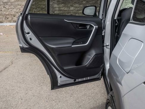 Certified 2025 Toyota RAV4 LE AWD/4WD image 19