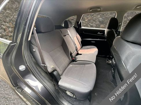 Used 2017 Kia Sorento AWD image 21