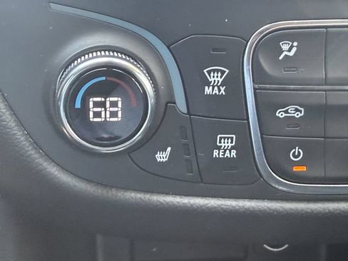 Used 2023 Chevrolet Equinox LT FWD image 29