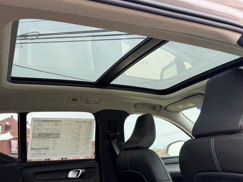 New 2026 Volvo XC40 B5 Core w/ Climate Package image 12