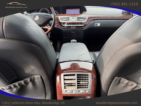 Used 2011 Mercedes-Benz S 550 4MATIC image 34