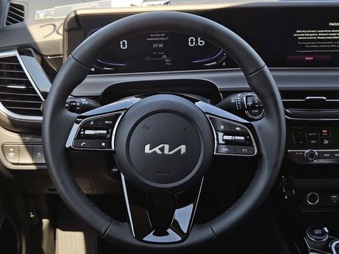 New 2026 Kia Seltos S FWD image 16