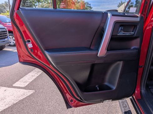 Used 2023 Toyota 4Runner SR5 Premium w/ Moonroof Package RWD image 28
