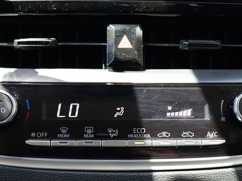 Used 2024 Toyota Corolla LE FWD image 45