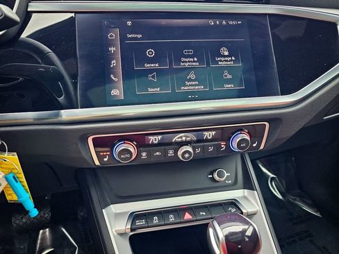 Used 2022 Audi Q3 2.0T Premium image 23