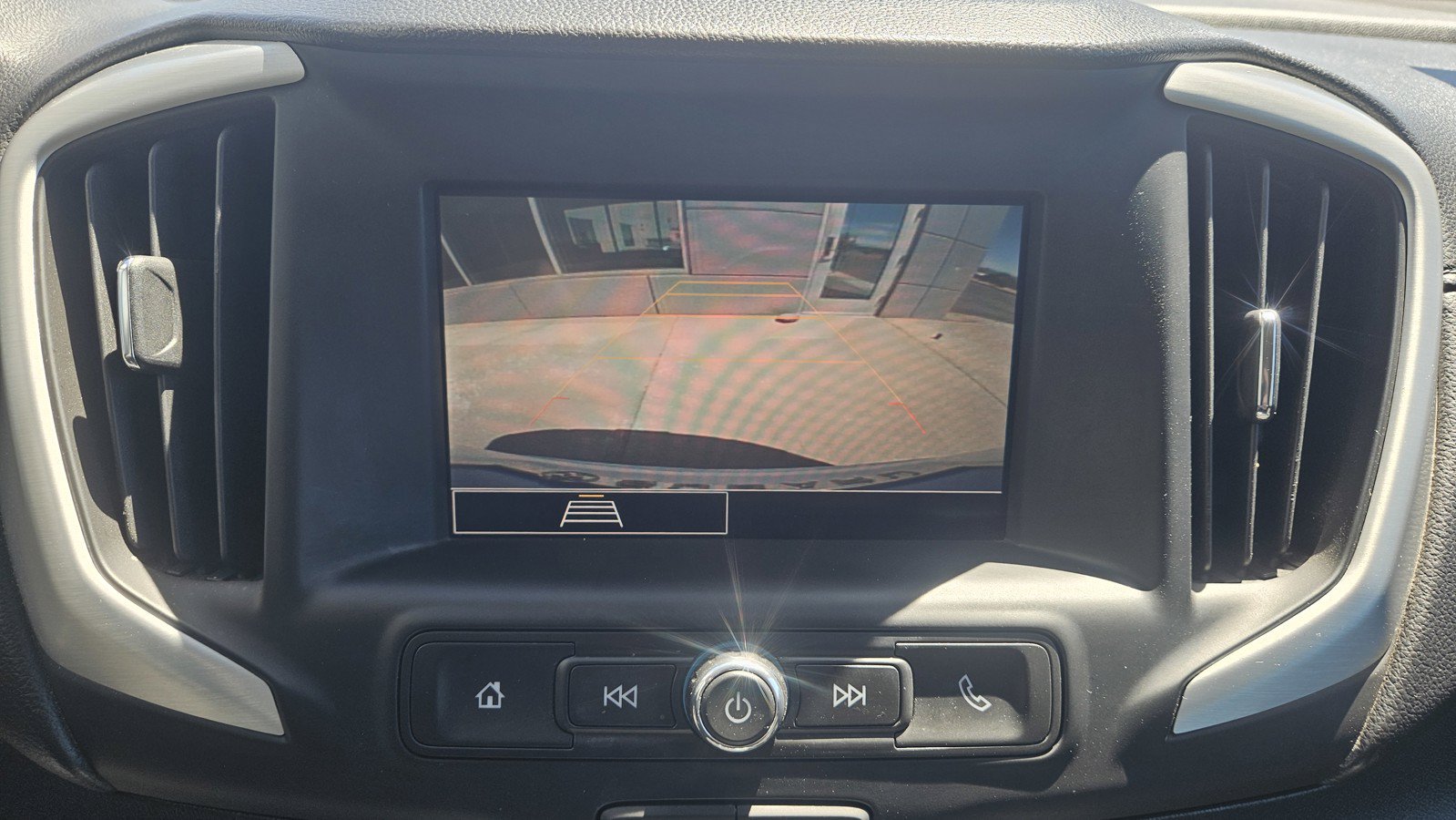 Used 2024 GMC Terrain SLE FWD image 12