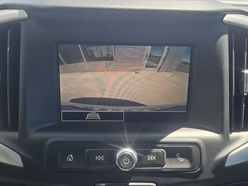Used 2024 GMC Terrain SLE FWD image 12