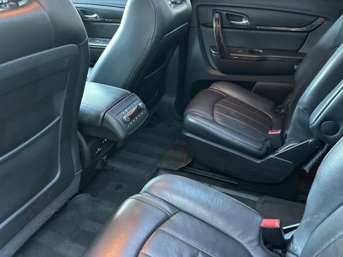 Used 2014 GMC Acadia Denali image 15