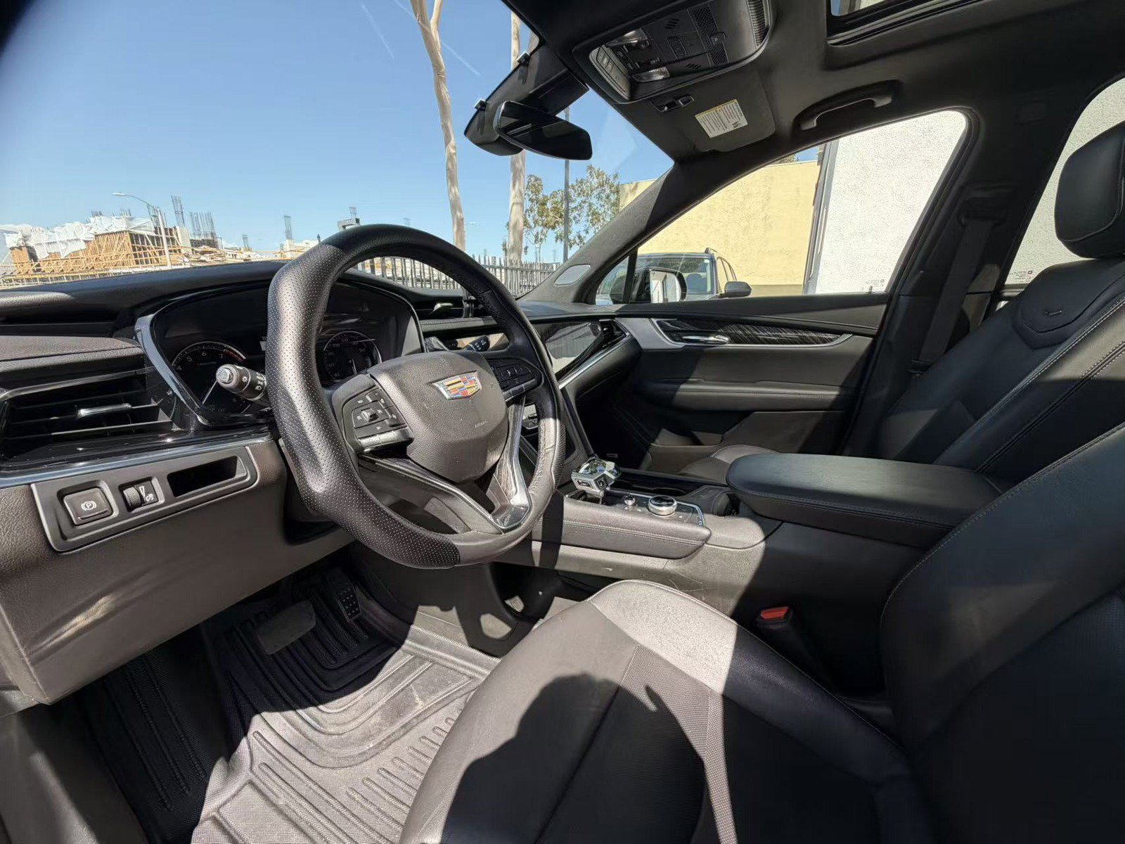 Used 2024 Cadillac XT6 Premium Luxury AWD/4WD image 6