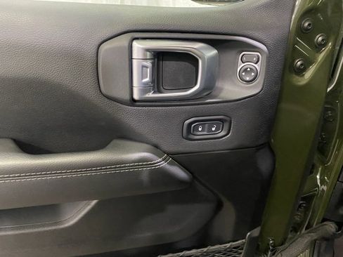 Used 2022 Jeep Gladiator Overland w/ Popular Equipment Package image 13