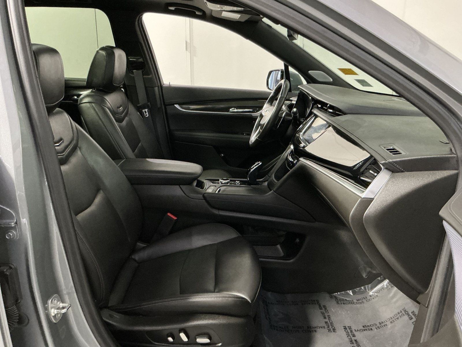 Used 2025 Cadillac XT6 Sport AWD/4WD image 29