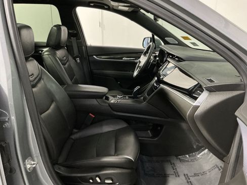 Used 2025 Cadillac XT6 Sport AWD/4WD image 29
