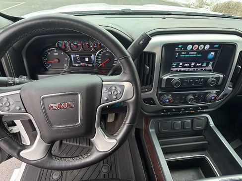 Used 2017 GMC Sierra 1500 SLT w/ SLT Premium Package image 11