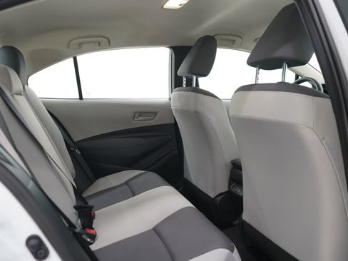 Used 2026 Toyota Corolla LE w/ LE Premium Package FWD image 12