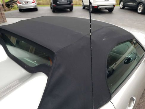 Used 2006 Pontiac Solstice Convertible w/ Power Package image 21