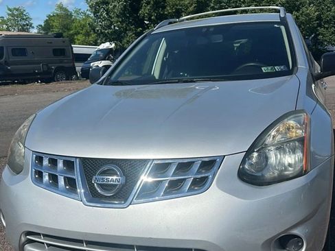 Used 2015 Nissan Rogue S w/ Convenience Package AWD/4WD image 24