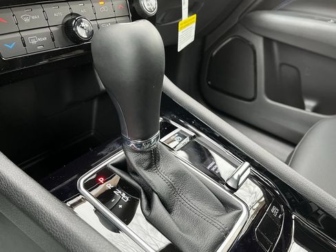 New 2026 Jeep Compass Latitude AWD/4WD image 35
