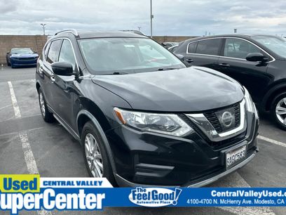 Used 2017 Nissan Rogue SV