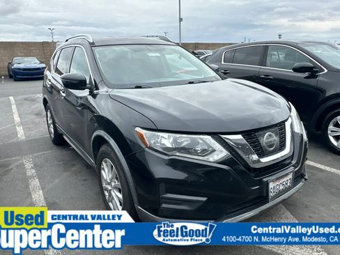 Used 2017 Nissan Rogue SV FWD image 1