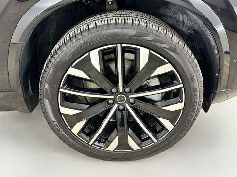 Used 2025 Volvo XC90 B6 Plus AWD/4WD image 10