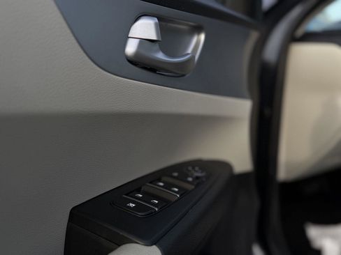 Used 2023 Kia Forte LXS w/ LXS Technology Package image 14