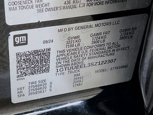 Used 2025 GMC Sierra 1500 AT4 w/ AT4 Premium Package AWD/4WD image 12