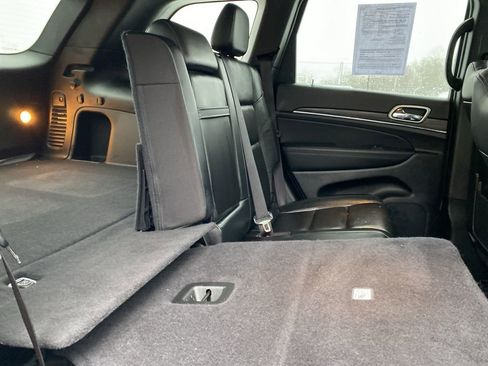 Used 2022 Jeep Grand Cherokee Limited image 12