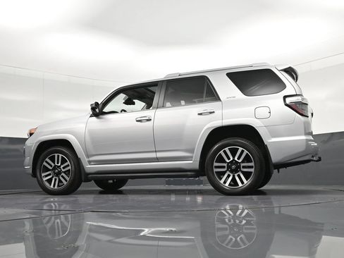 Used 2024 Toyota 4Runner Limited AWD/4WD image 32