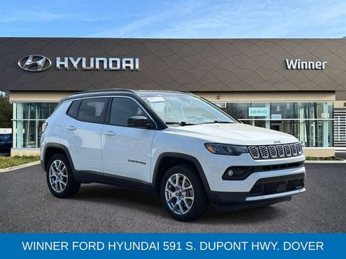 Used 2025 Jeep Compass Limited AWD/4WD image 6