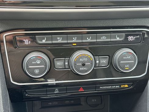 Used 2022 Volkswagen Atlas SEL R-Line AWD/4WD image 22