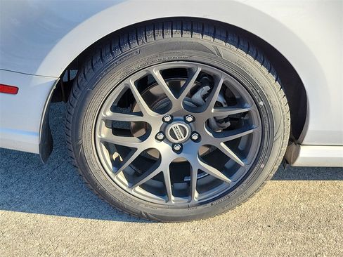 Used 2014 Ford Mustang GT image 5