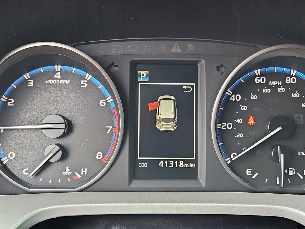 Used 2017 Toyota RAV4 LE FWD image 12